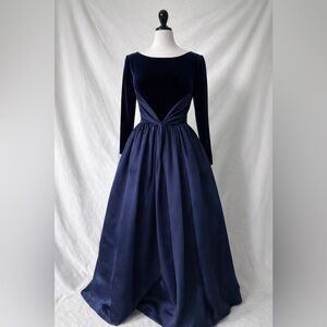 Vintage 80s En Francais by Huey Waltzer Navy Blue Long Sleeved Evening Gown